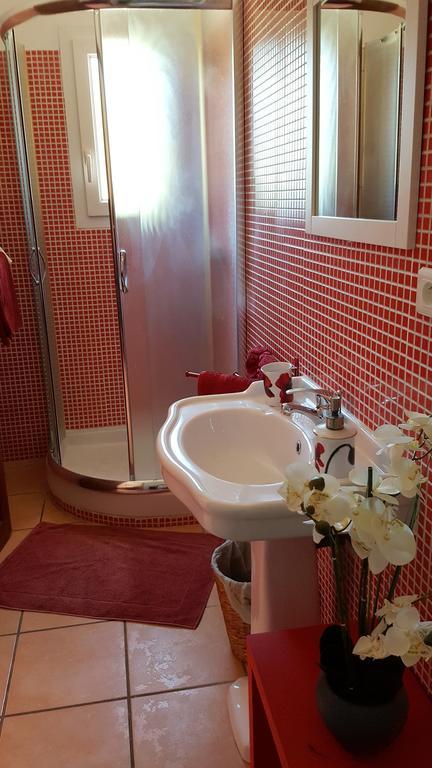 Chambres D'Hotes Des Huppes Нім Екстер'єр фото