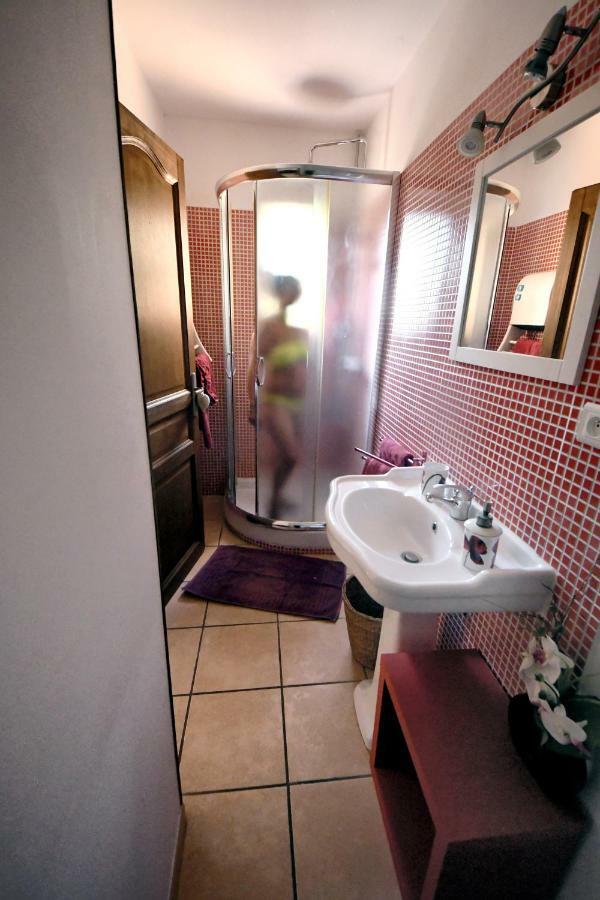 Chambres D'Hotes Des Huppes Нім Екстер'єр фото